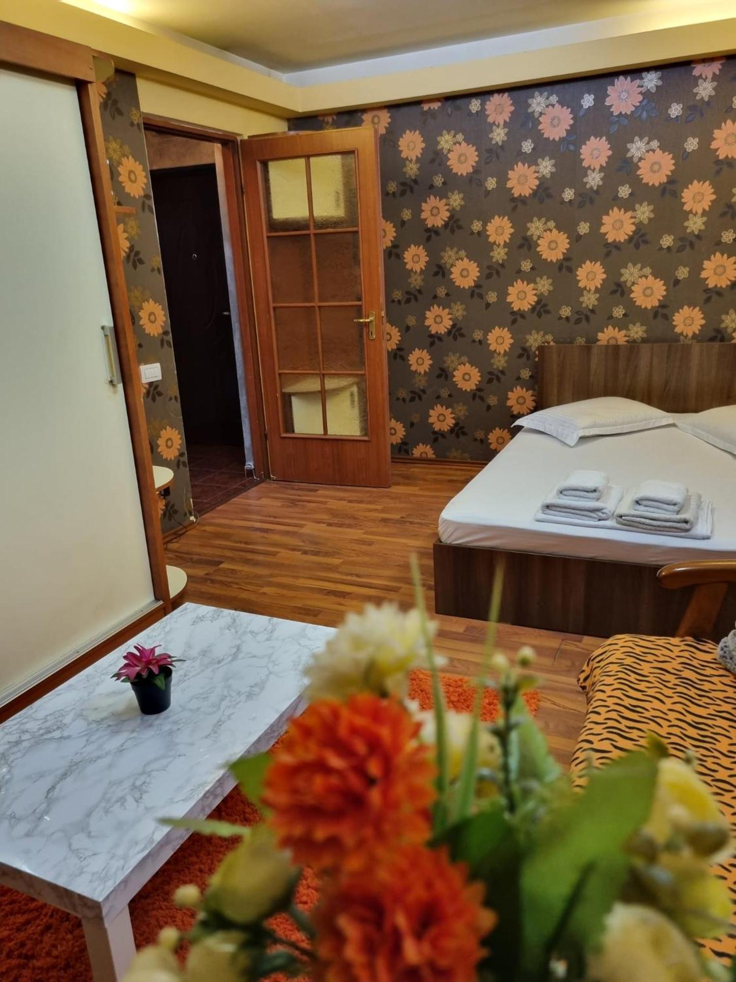 My House - Ultracentral Romana Square Near Old Town Букурещ Екстериор снимка